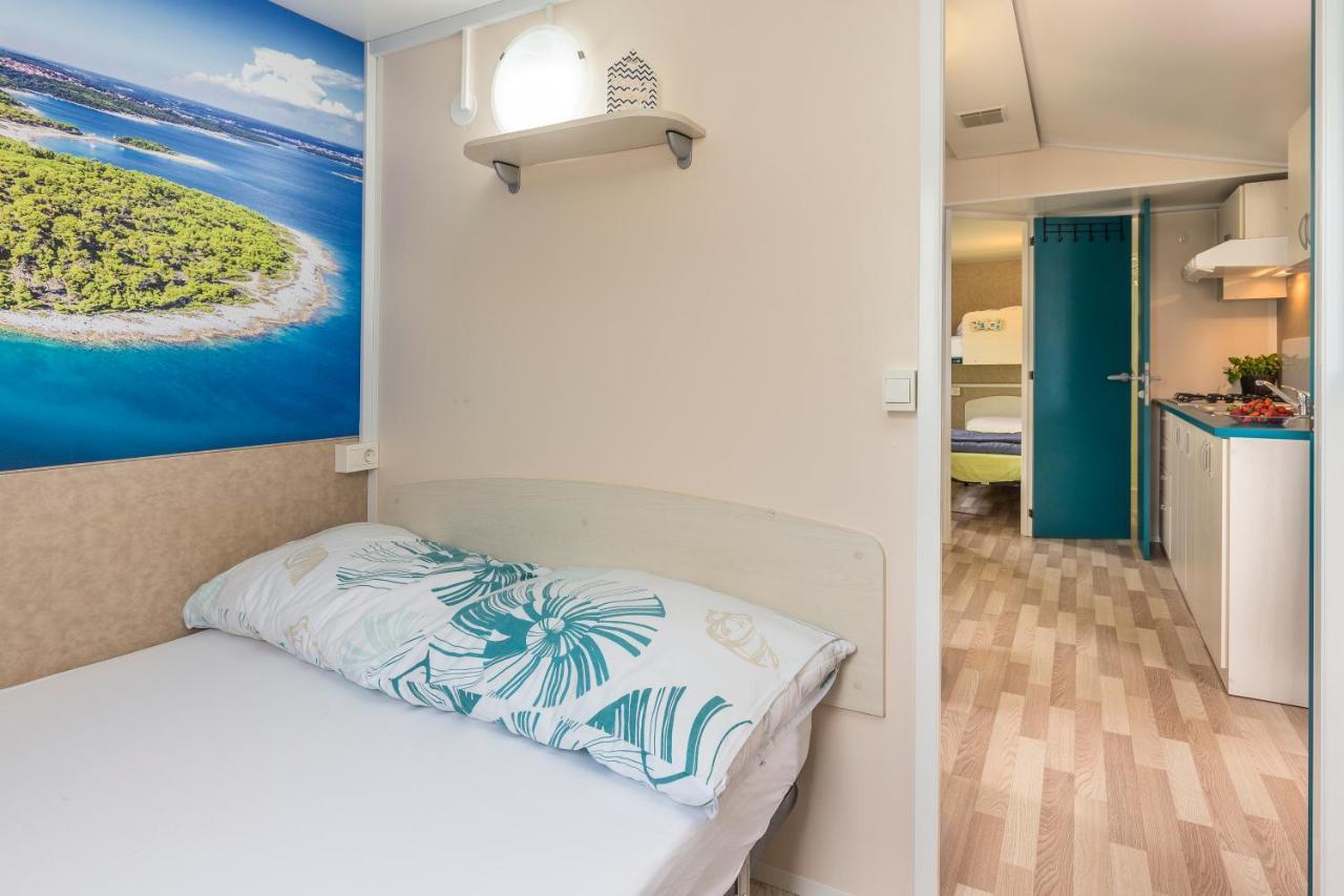 West Coast Mobilhome With Xxl Terrace Tar-Vabriga Exterior foto